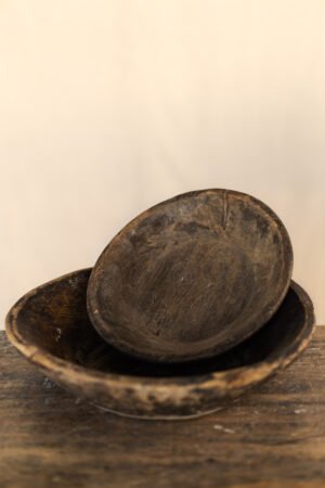 Platos antiguos de madera