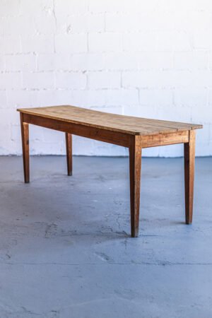 Mesa patas de pincho