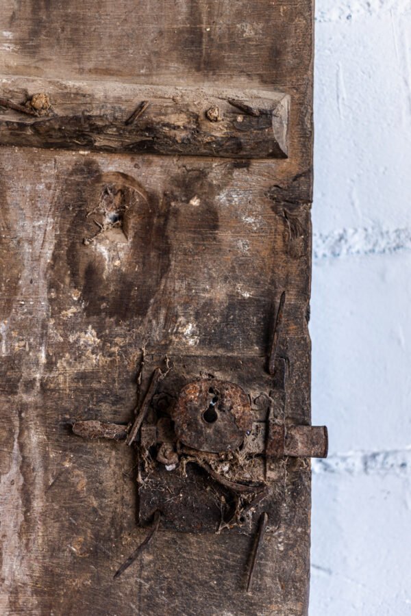 72 La Foret-1081 (1) Puerta antigua Marroquí con pátina original