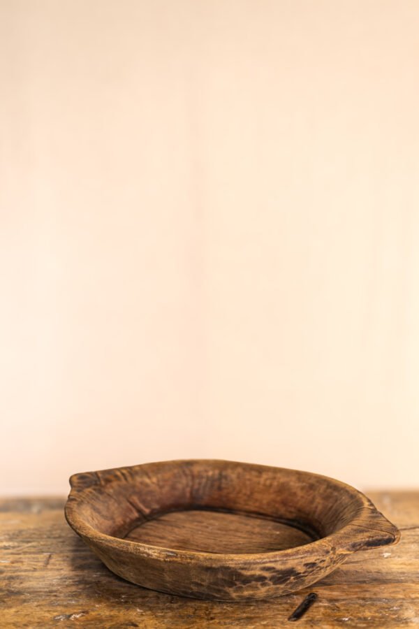 Bandeja antigua de teca con asas  no. 2