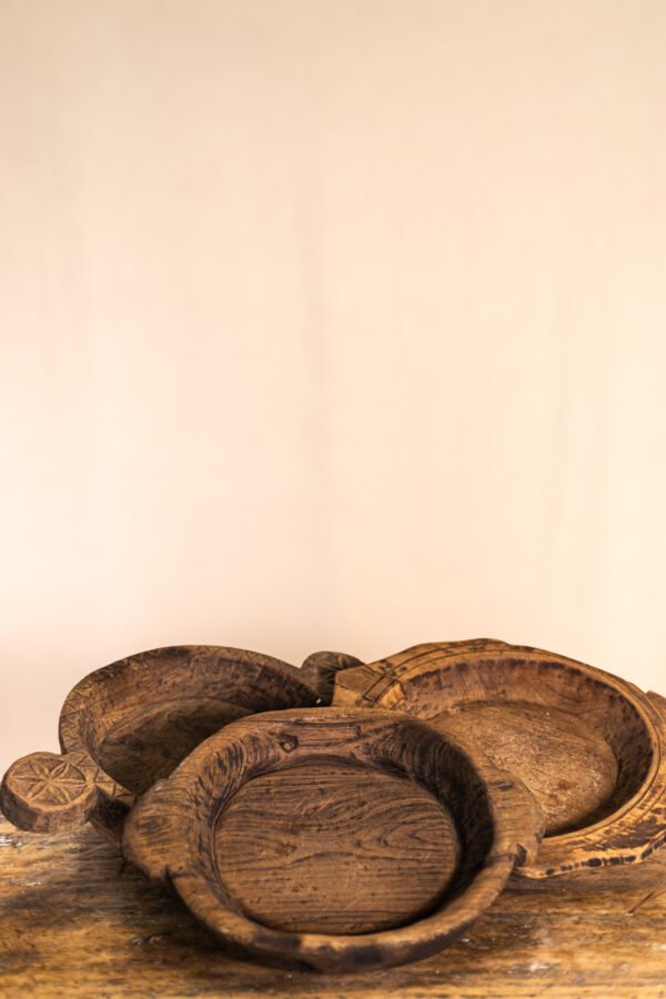 Bandeja antigua de teca con asas  no. 3