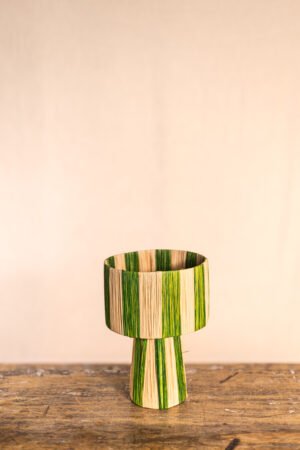Lámpara de rafia verde