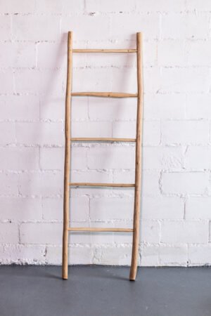 Escalera de palo natural