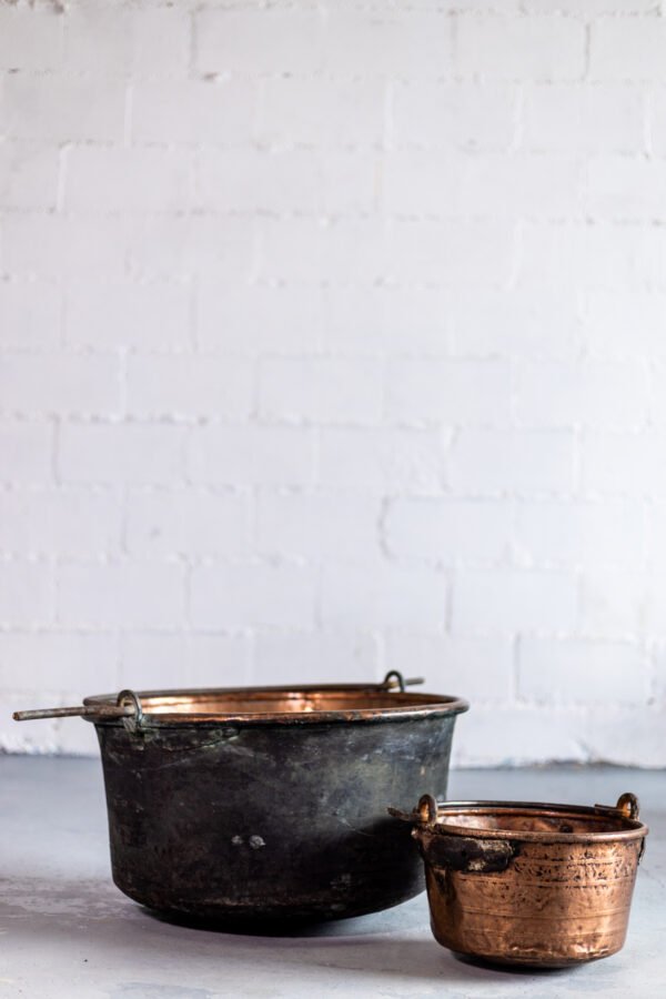 Caldero de cobre antiguo